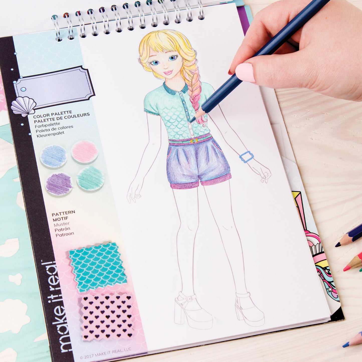 Fashion Design Sketchbook: Pastel Pop!