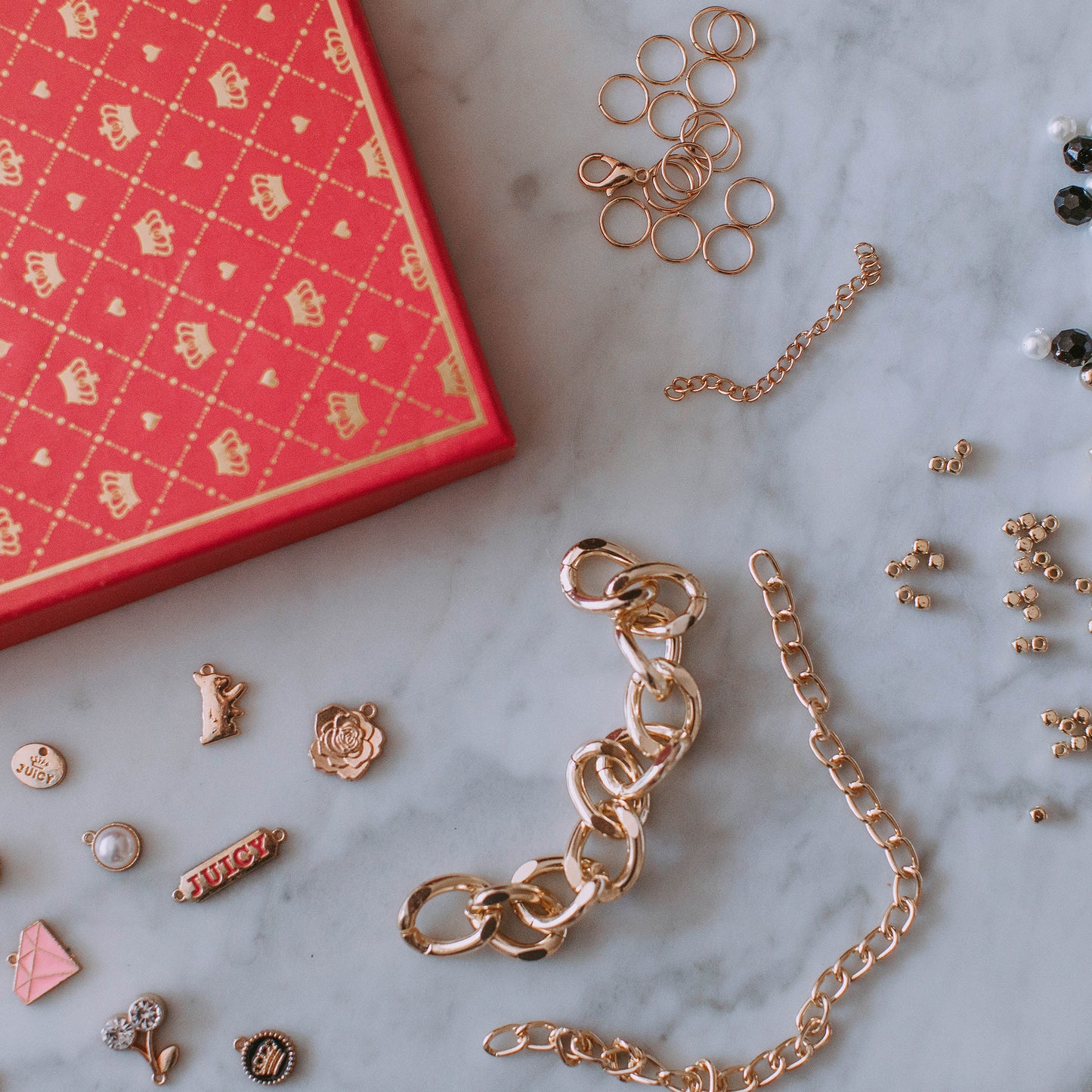 Juicy Couture™ Chains & Charms