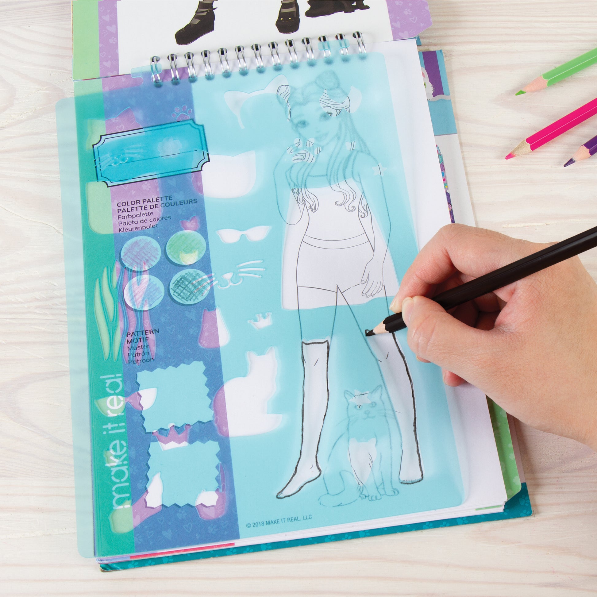 Make It Real - Fashion Design Sketchbook: Pretty Kitty